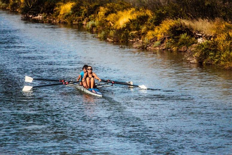 how to use a rowing machine