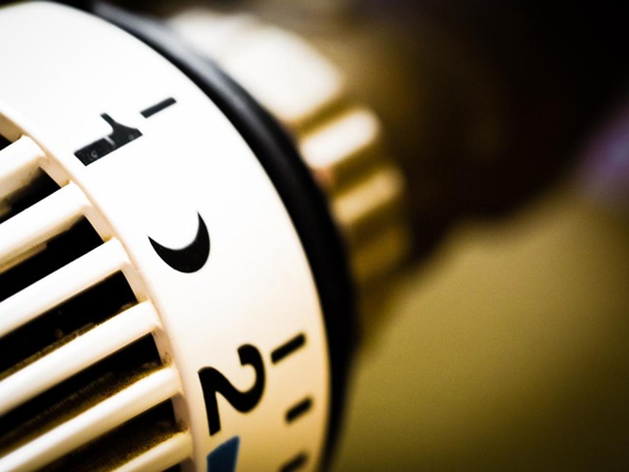 Quale termostato intelligente funziona con la mia pompa di calore geotermica WaterFurnace?